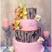 wedding cake orchidée rose et or effet bois